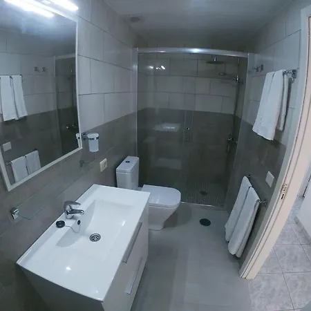 Ernesto Appartement *